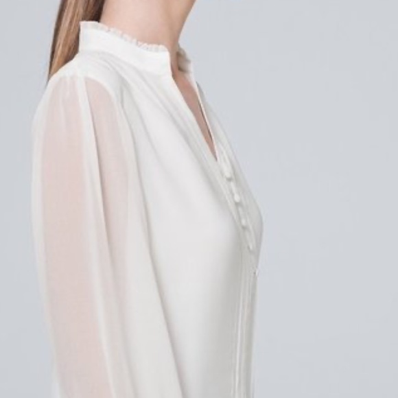 NWT WHITE HOUSE BLACK MARKET  V Neck PinTuck Blouse Ecru SIZE XS - Picture 4 of 5